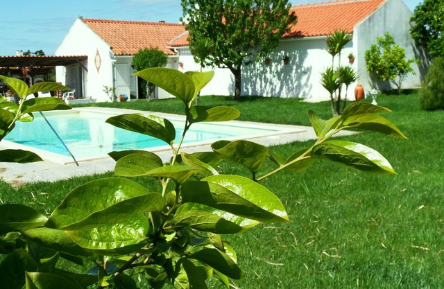 D'HÔTES- ROOMS BED & Breakfast- QUARTOS OF HOSPEDES- NAZARÉ- ALCOBAÇA.