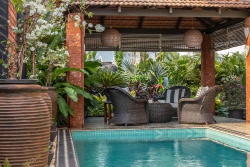 Dacha - Super Luxury 4bhk villa with pool