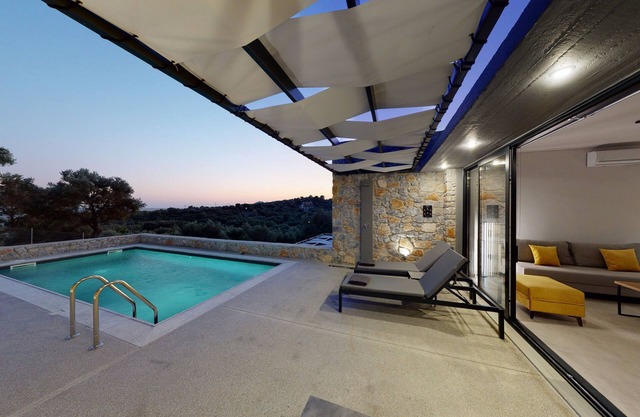 DAELIA VILLAS II of 3 Luxury Villas, private pool, in an enclosed olive grove