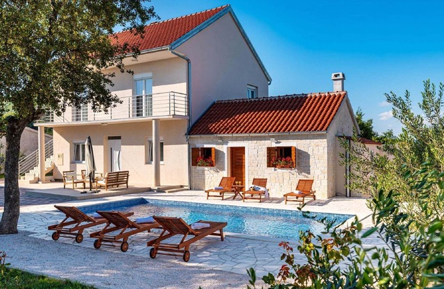 Dalmatia Pool Villa Retreat
