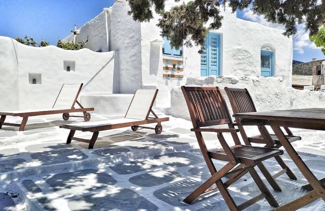 Danae’s cycladic house