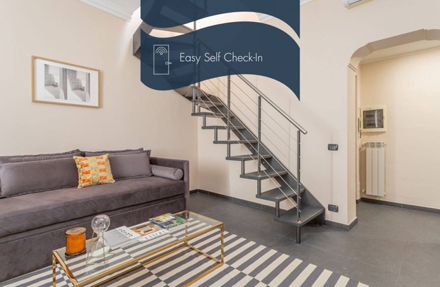 Daplace - Cosima Apartment III - Experience the authentic Roman atmosphere with this elegant home in the heart of the Trastevere district.