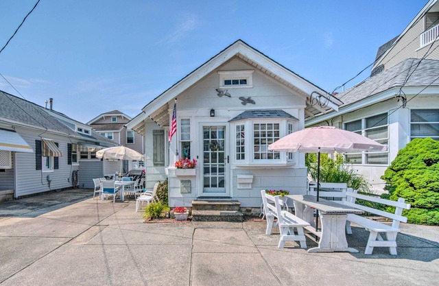 Darling Ocean City Cottage, 2 Blocks to Beach!
