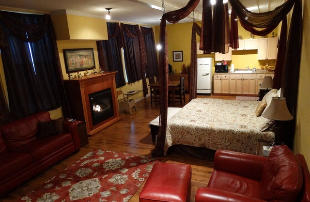 Davie School Inn