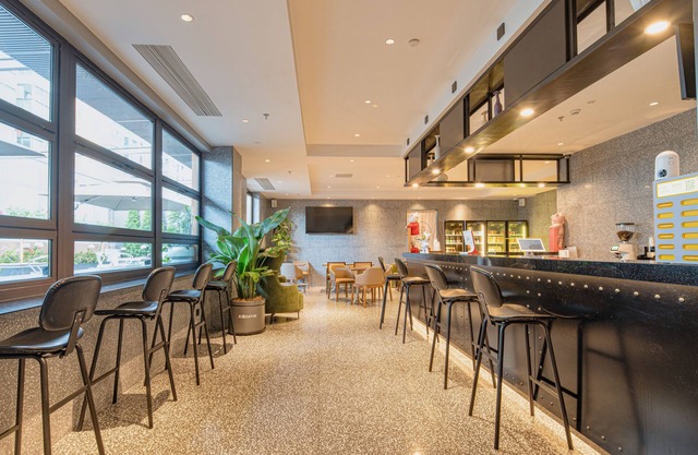 Dayin Serene Garden Hotel - Shanghai Hongqiao North Xinjing Metro Station