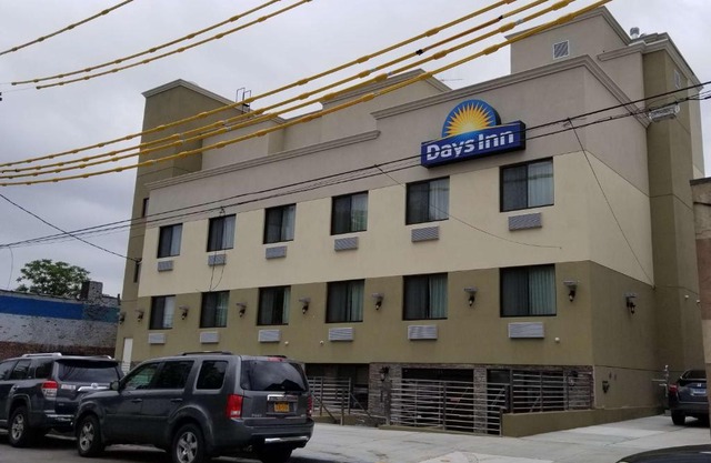 Days Inn by Wyndham Brooklyn Marine Park