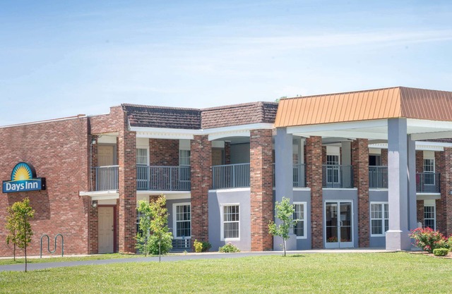 Days Inn by Wyndham Cave City