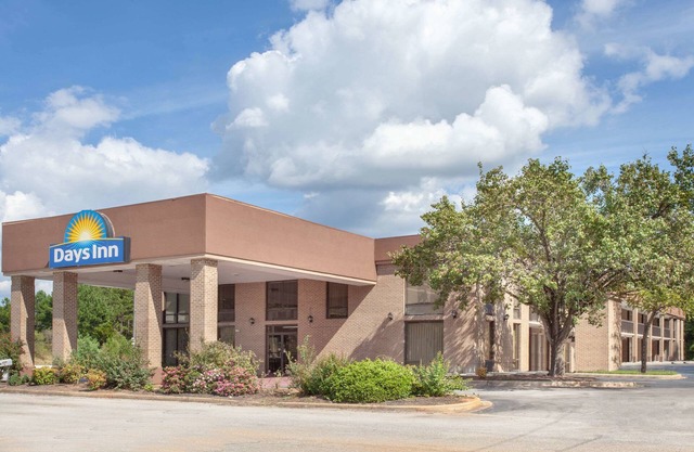 Days Inn by Wyndham Clinton/Laurens I-26