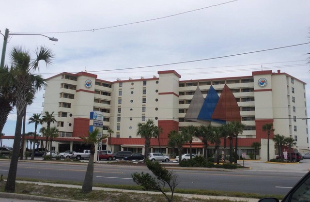 DAYTONA GETAWAY OCEAN FRONT CONDO
