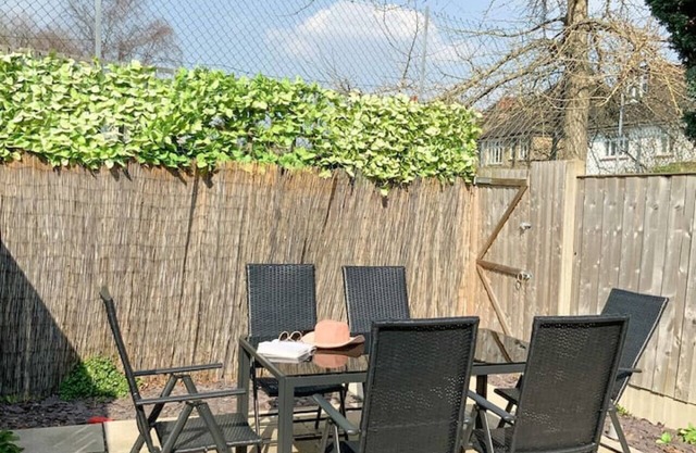 De Montfort House is a lovely 2 bedroom house in the heart of Streatham.