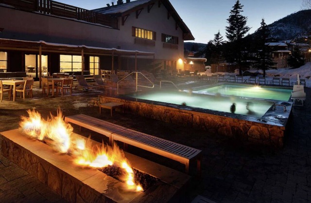 Dec 27 one night Hilton Highline 1 bedroom king bed. Steal at 450.00 - 50% disc