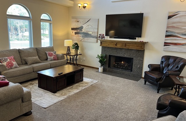 December Availability! Carol of Lights and Winter Graduation!