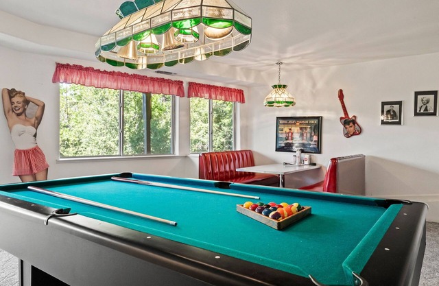 Deer Heights Lodge| View - Game Room - Lake Access