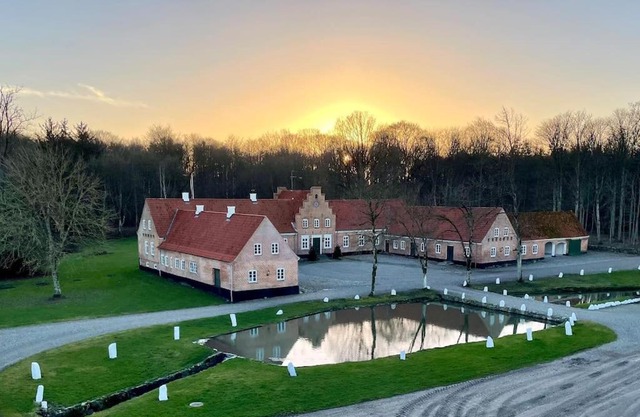 Dejlig lejlighed i fløjen på Dragsgaard Herregård