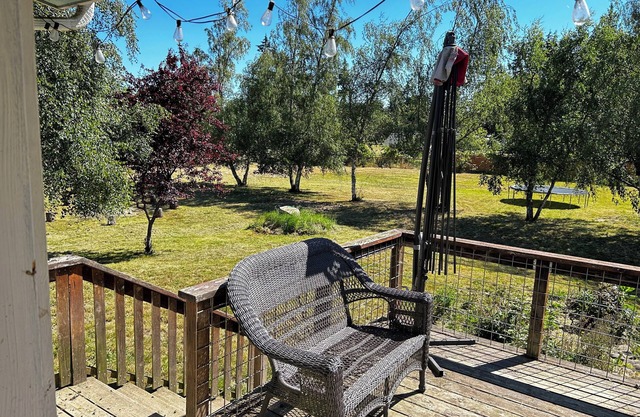 Delightful 5-bedroom farmhouse in Sequim!