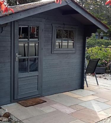 Delightful cosy cabin