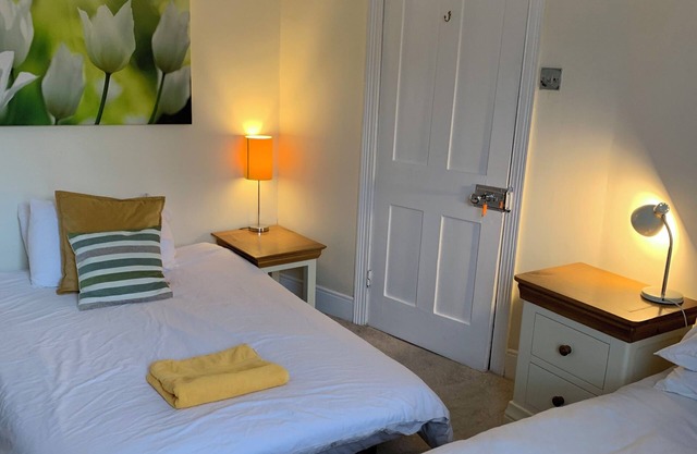 Delightful Luxury Bath & Breakfast 3