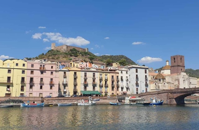 Delightful studio apartment in the historic center of Bosa