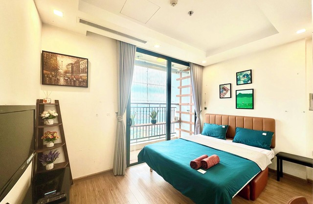 Delux Studio At Vinhomes Green BayIn City Center, 30' To Airport