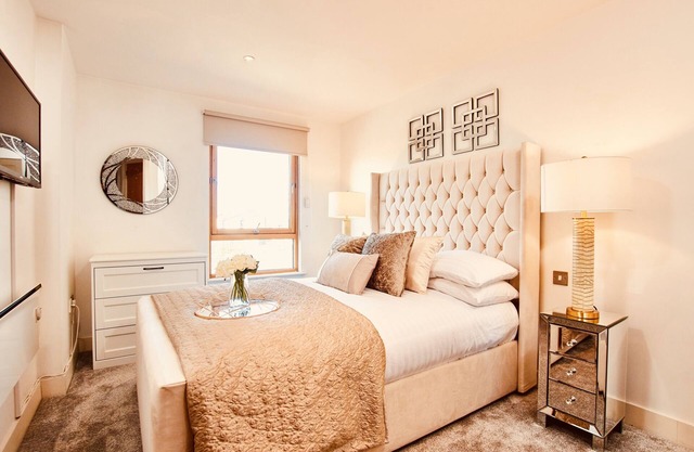 Deluxe City Centre Apt Balcony & View & Free Parking