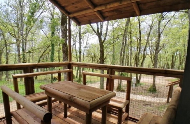 DELUXE FAMILY CABIN ON PILOTIS 2