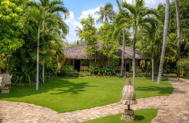 Deluxe Garden View Bungalow