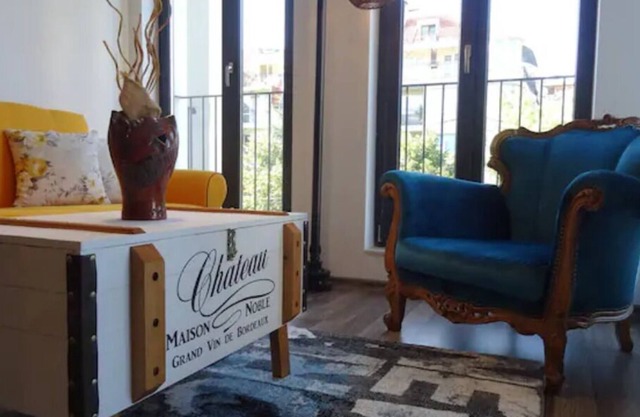 Deluxe industrial apartment, close to beach