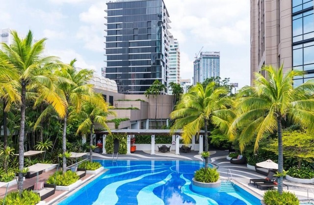 Deluxe,WiFi,BTS Phrompong-2