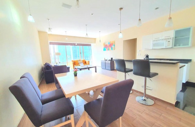 Departamento de lujo con alberca, gym y amenidades