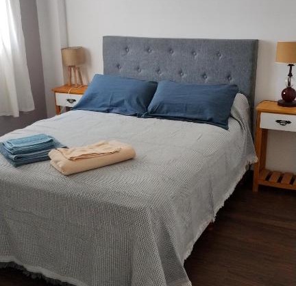 Departamento Tigre luminoso frente a club Hacoaj