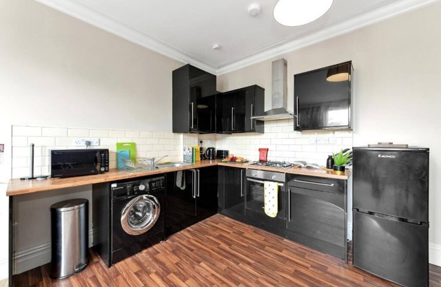 Derby's Finest: Inviting 1-Bed