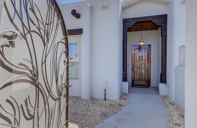 Desert Luxury Retreat