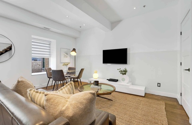 Designer Penthouse|2-Level Loft+Free Parking