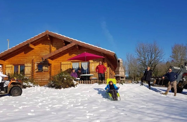 Detached chalet on a farm in the Jura
