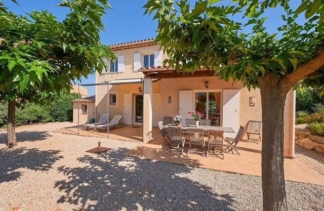 Detached villa 6 people, 2 bathrooms 6 people