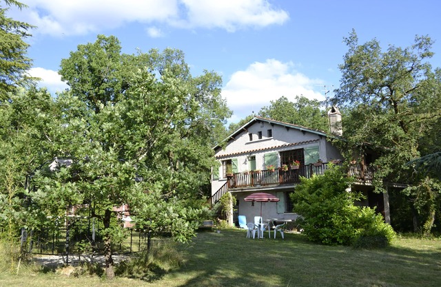 Detached villa on a viewpoint. Pets welcome
