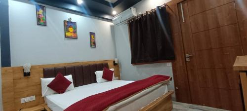 Devi Residency - Near Prem Mandir Bankey Bihari Vrindavan