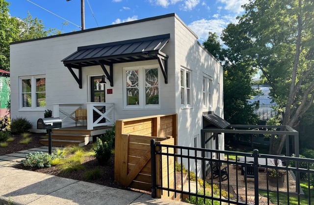 Diamond House in the City