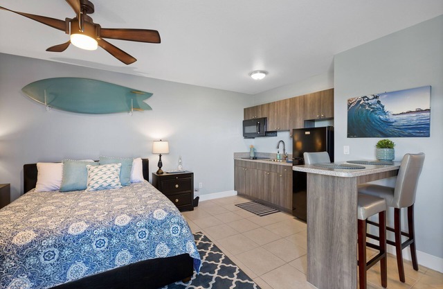 Direct Ocean Front Accommodation ground-level-Twin Fin