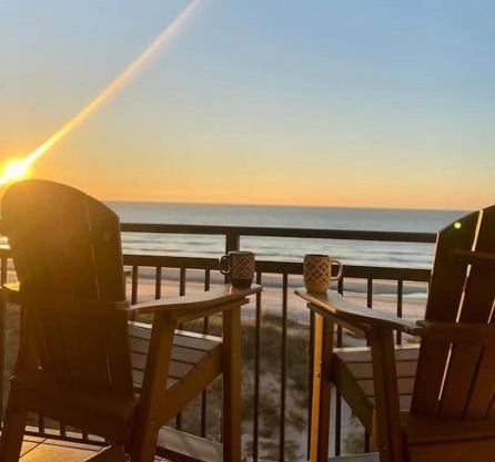 Direct Ocean Front 3BR/2BA Dog Friendly