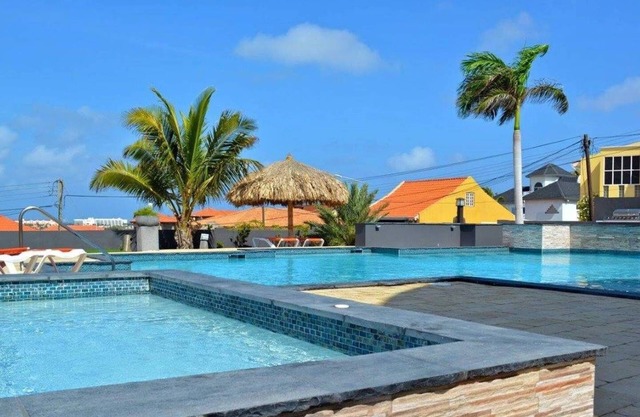 Directly from owner! Villa Aruba for 25 persons. Best View! Large Pool + jacuzi
