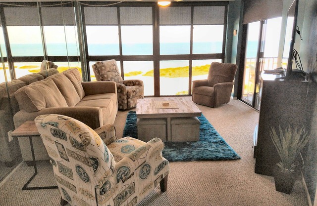 Directly on the Beach! December Availability!