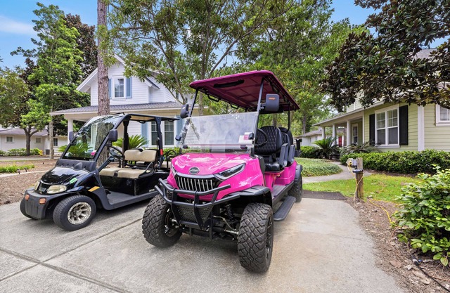 Discounted! GOLF COURSE view home- Golf Cart - FREE Activities-Pool & Hot tub