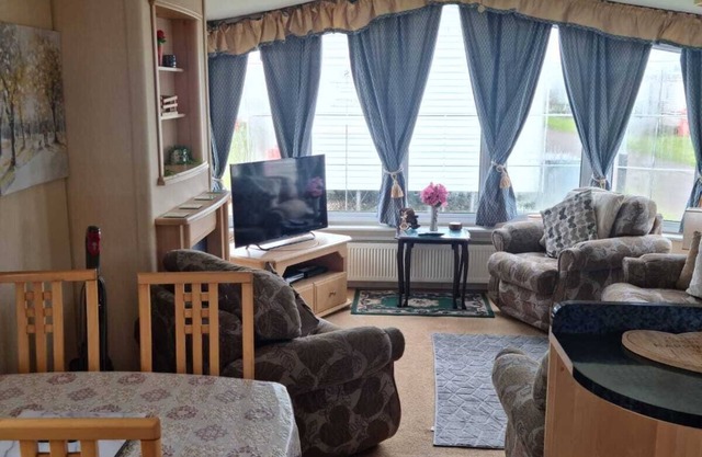 Discover Comfort Home From Home 8-birth Caravan