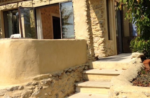 Discover peaceful Provencal way of live - Exceptional location in Luberon