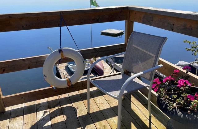 Discover Tranquility and Adventure at Head Lake