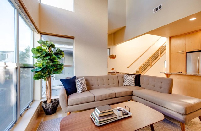 Divine Menlo Park 3BR w/Balcony, Patio & Garden, nr Shops, by Blueground