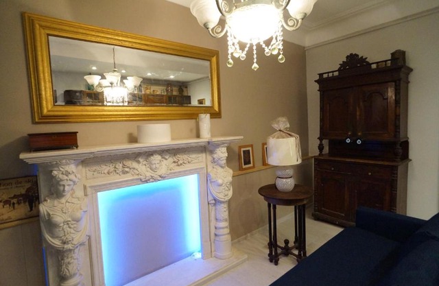 Dizainerskaia kvartira na Petrogradke