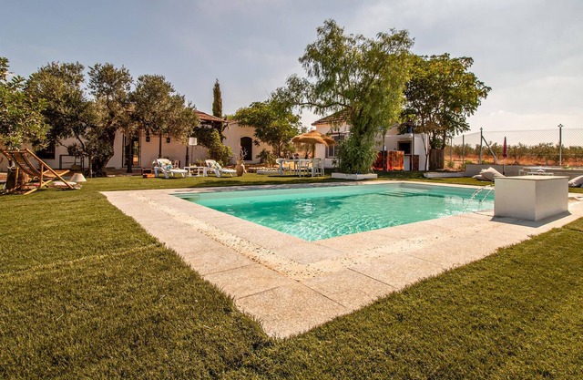 Do you dream of rural idyll? Then this bright country house with private outdoor pool might be just