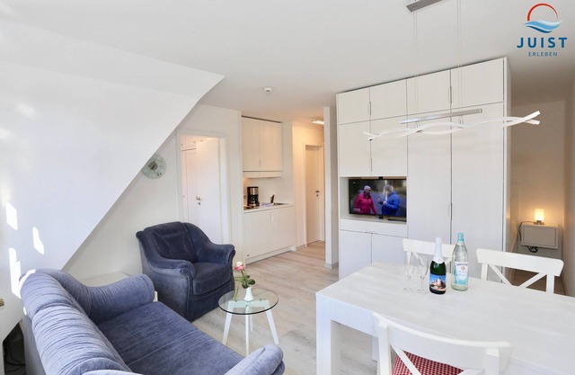 Dog and family-friendly apartment with sauna and swimming pool, centrally located